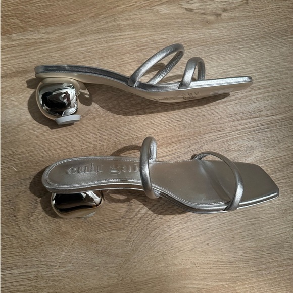 NWOT Cult Gaia Lenora Silver Sandals - Picture 7 of 13
